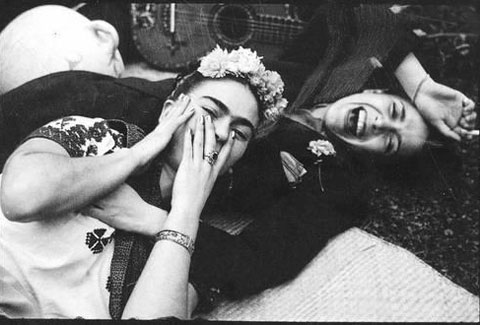 Chavela Vargas con Frida Kahlo